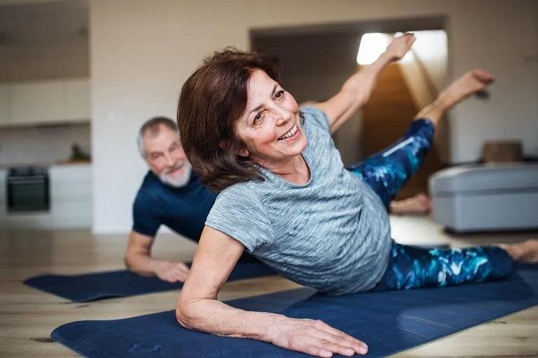 Gimnastyka dla seniorów − te ćwiczenia pomogą Ci pozostać w formie!
