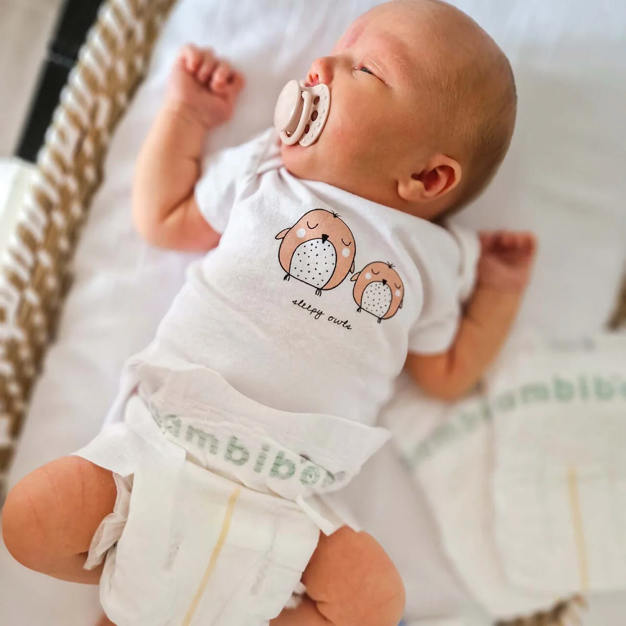 Bambiboo COTTONWEAR jednorazowe pieluszki z bawełną organiczną i wycięciem na pępek rozmiar 1, 28 szt.