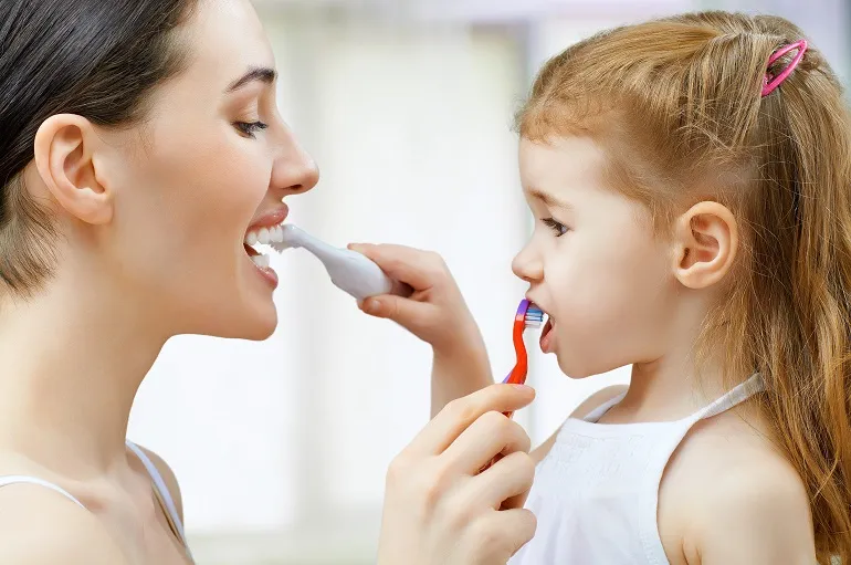higiena jamy ustnej niemowląt