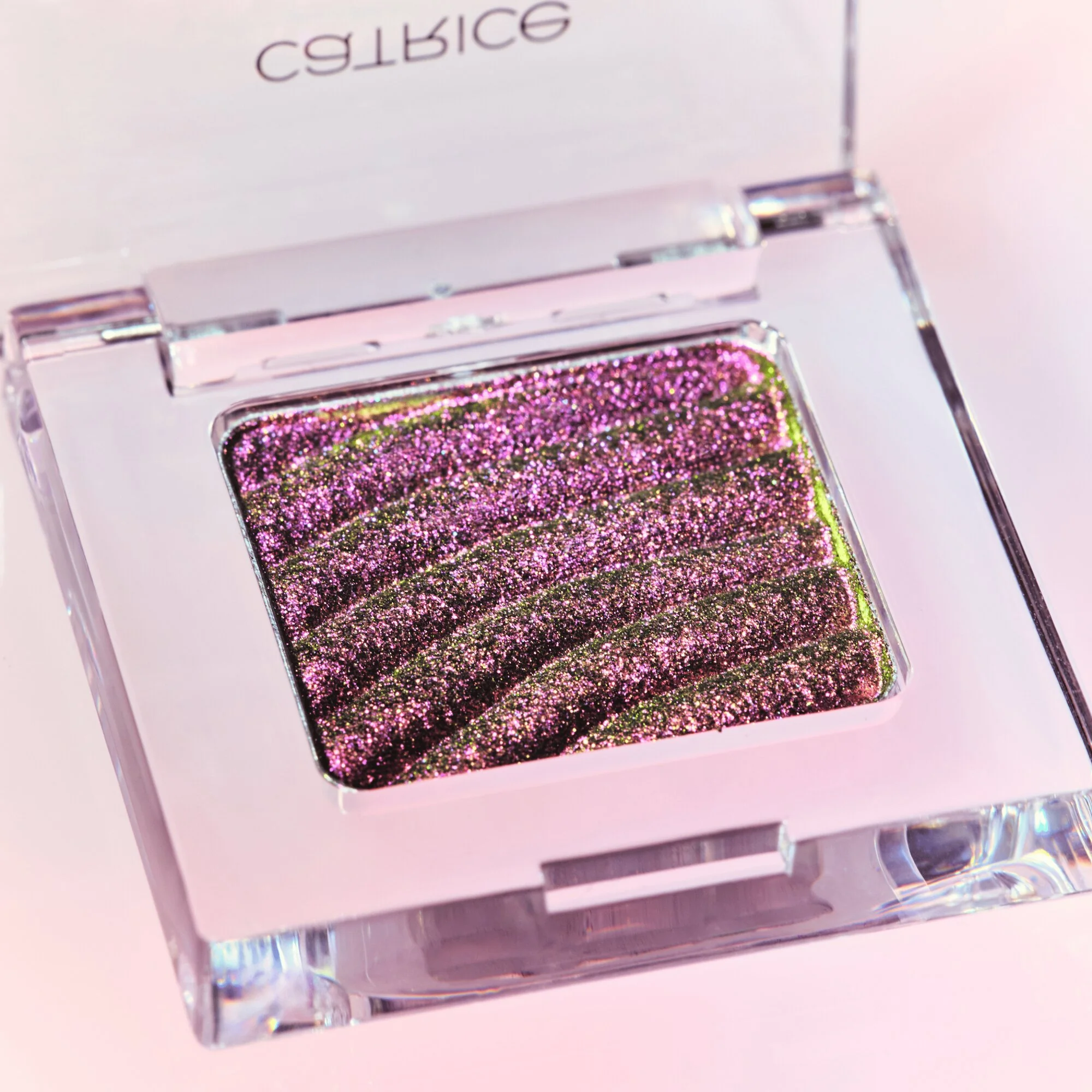 CATRICE Prismatic Shift cień do powiek 020 Berry Blaze, 1 g