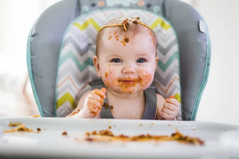 Cuándo introducir nuevos alimentos en la dieta de tu bebé