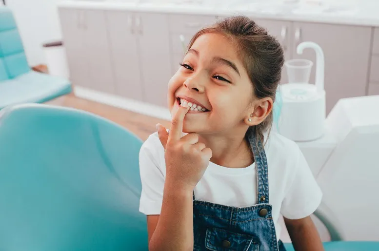 Higiena jamy ustnej u dzieci w 9 krokach. Dentysta radzi!