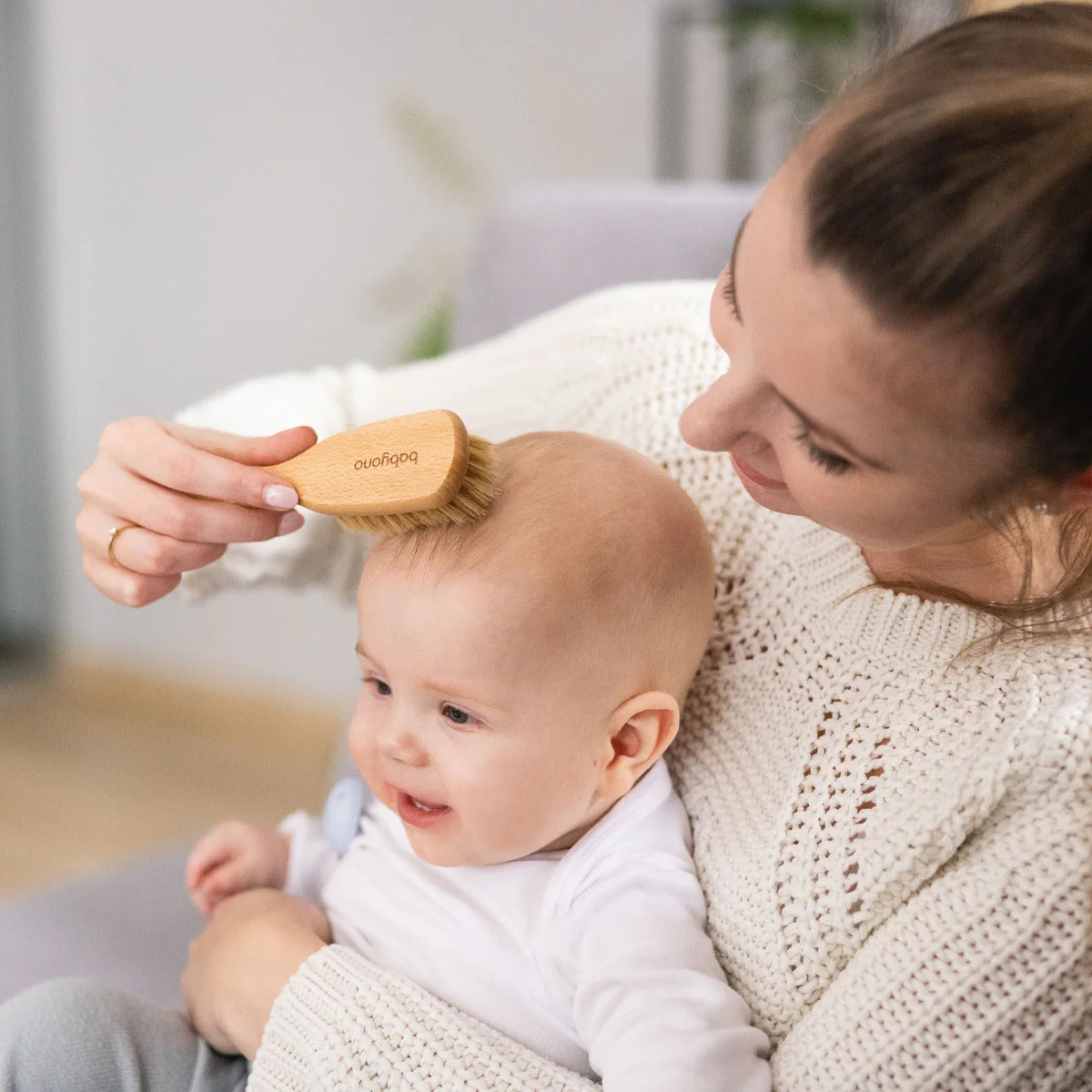 Babyono szczotka z naturalnego włosia średnio miękka, 1 sztuka